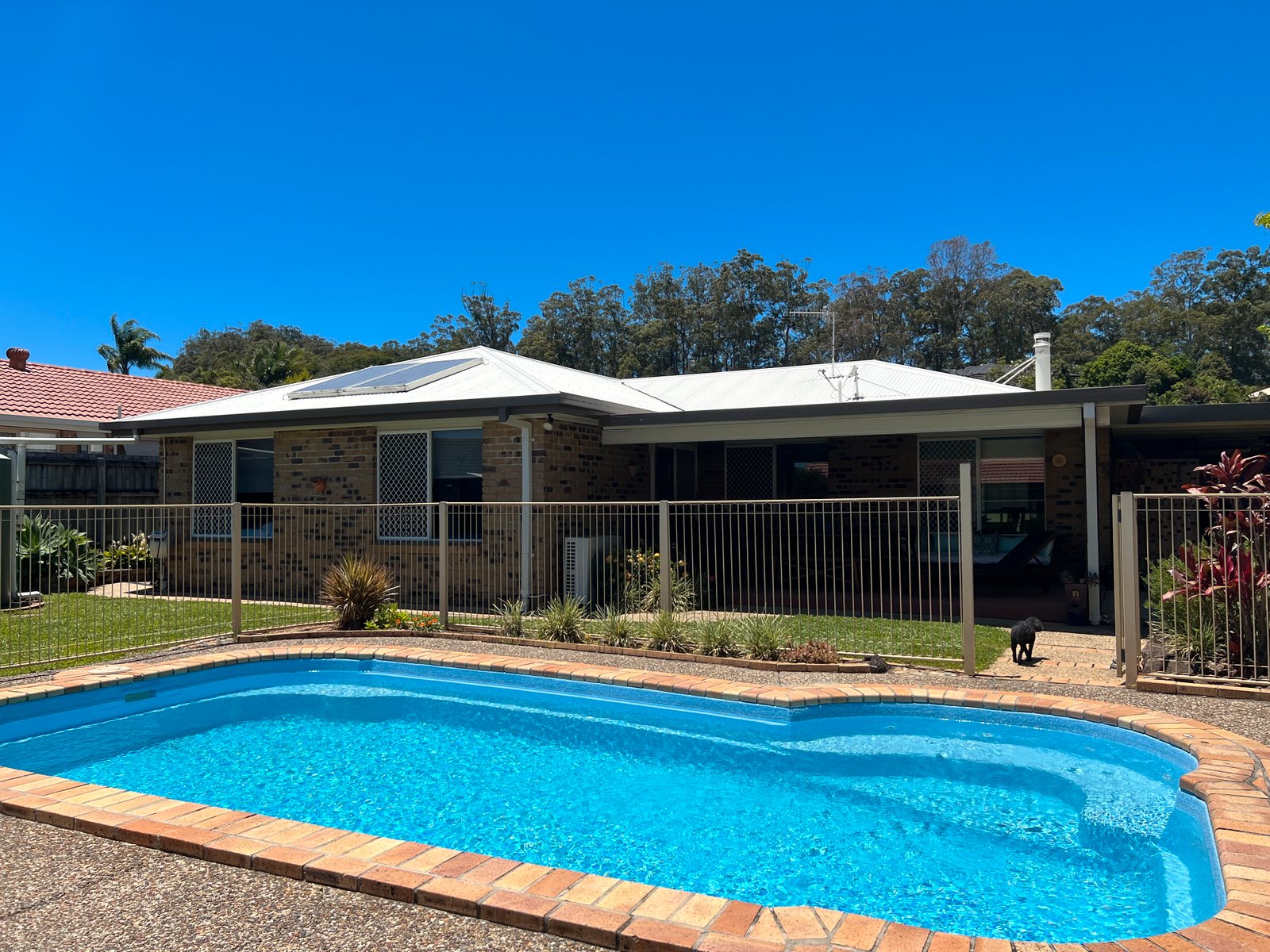 98 Clives Circuit CURRUMBIN WATERS 13