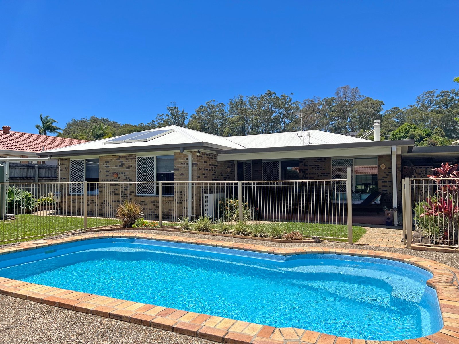 98 Clives Circuit CURRUMBIN WATERS 3