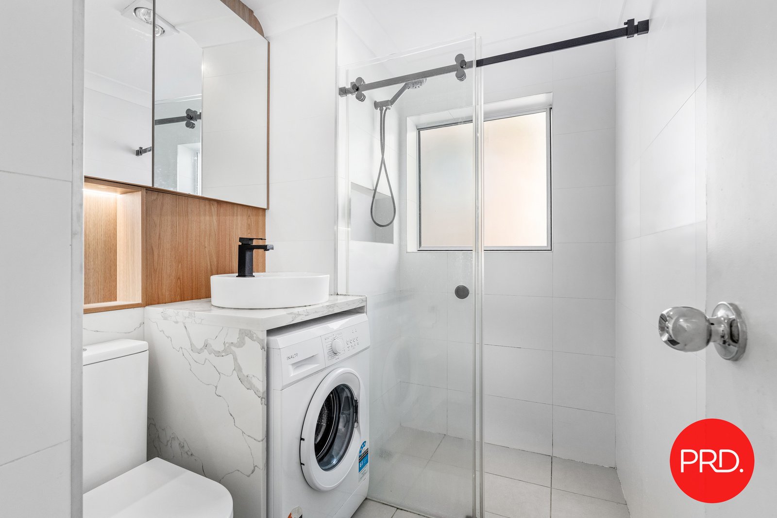 9/8 French Street KOGARAH 5