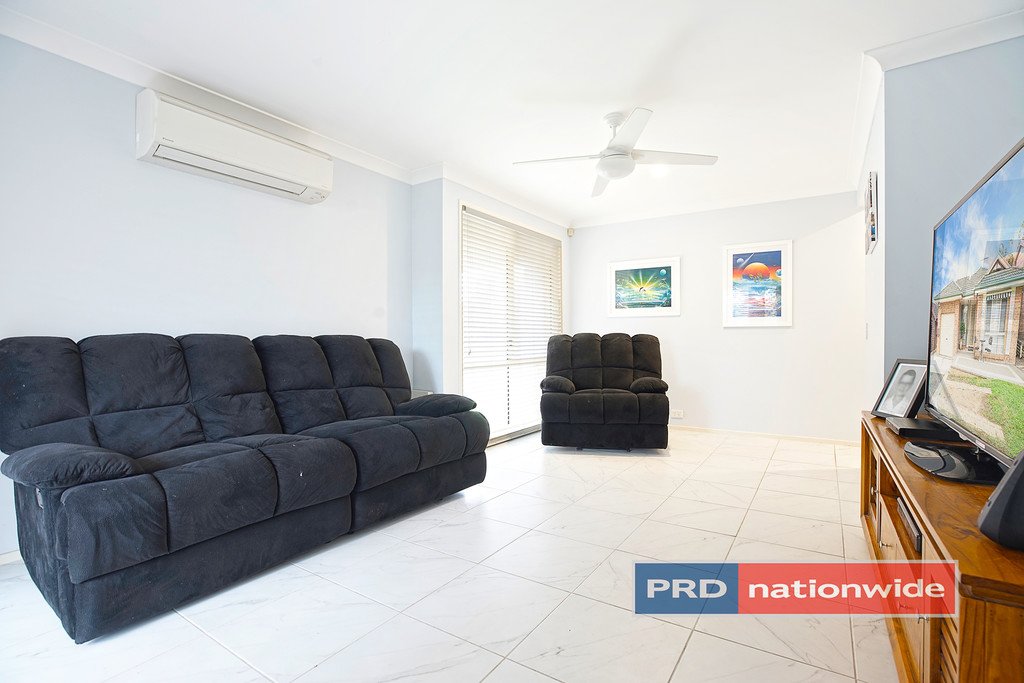 98 Goldmark Crescent CRANEBROOK 3