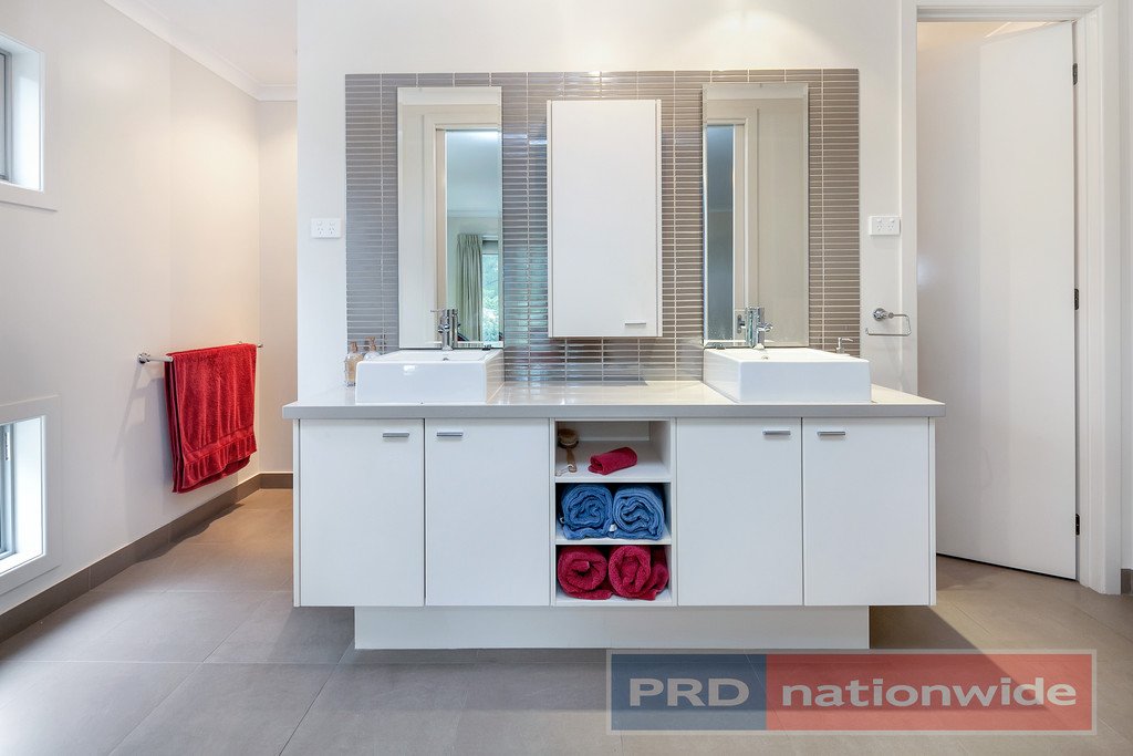 98 Hermitage Avenue MOUNT CLEAR 4