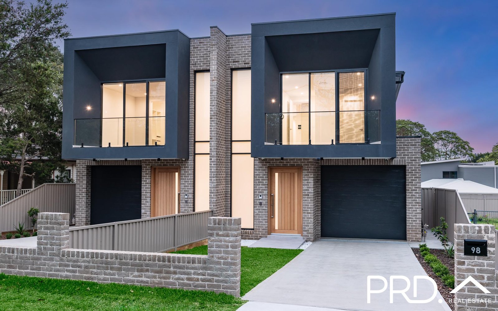 98 Hinemoa Street PANANIA 2