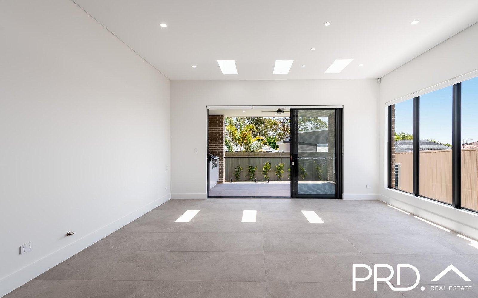 98 Hinemoa Street PANANIA 10