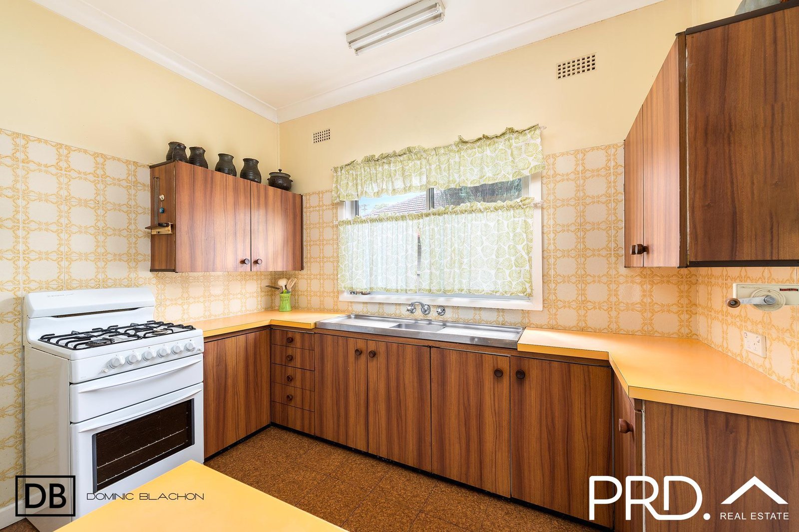 98 Hinemoa Street PANANIA 6