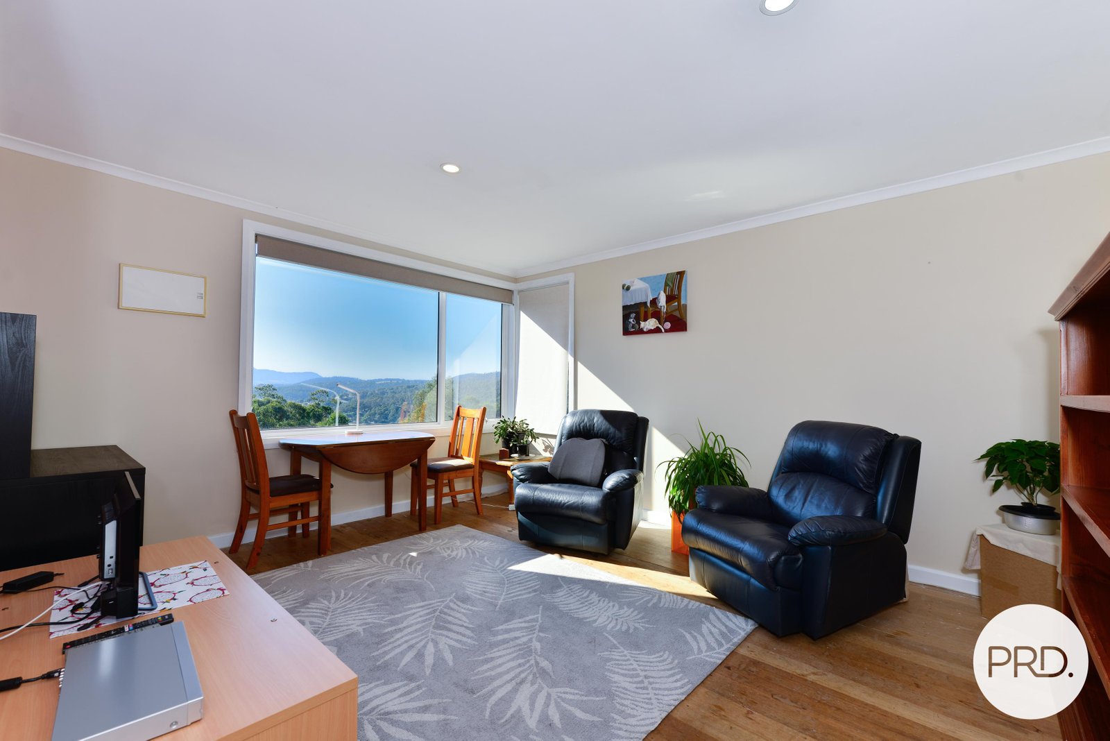 98 Jefferys Track LACHLAN 4