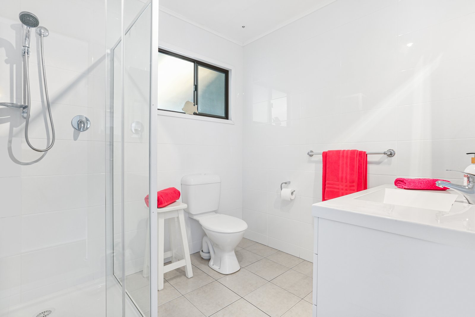 98 Lakeline Drive KANAHOOKA 9