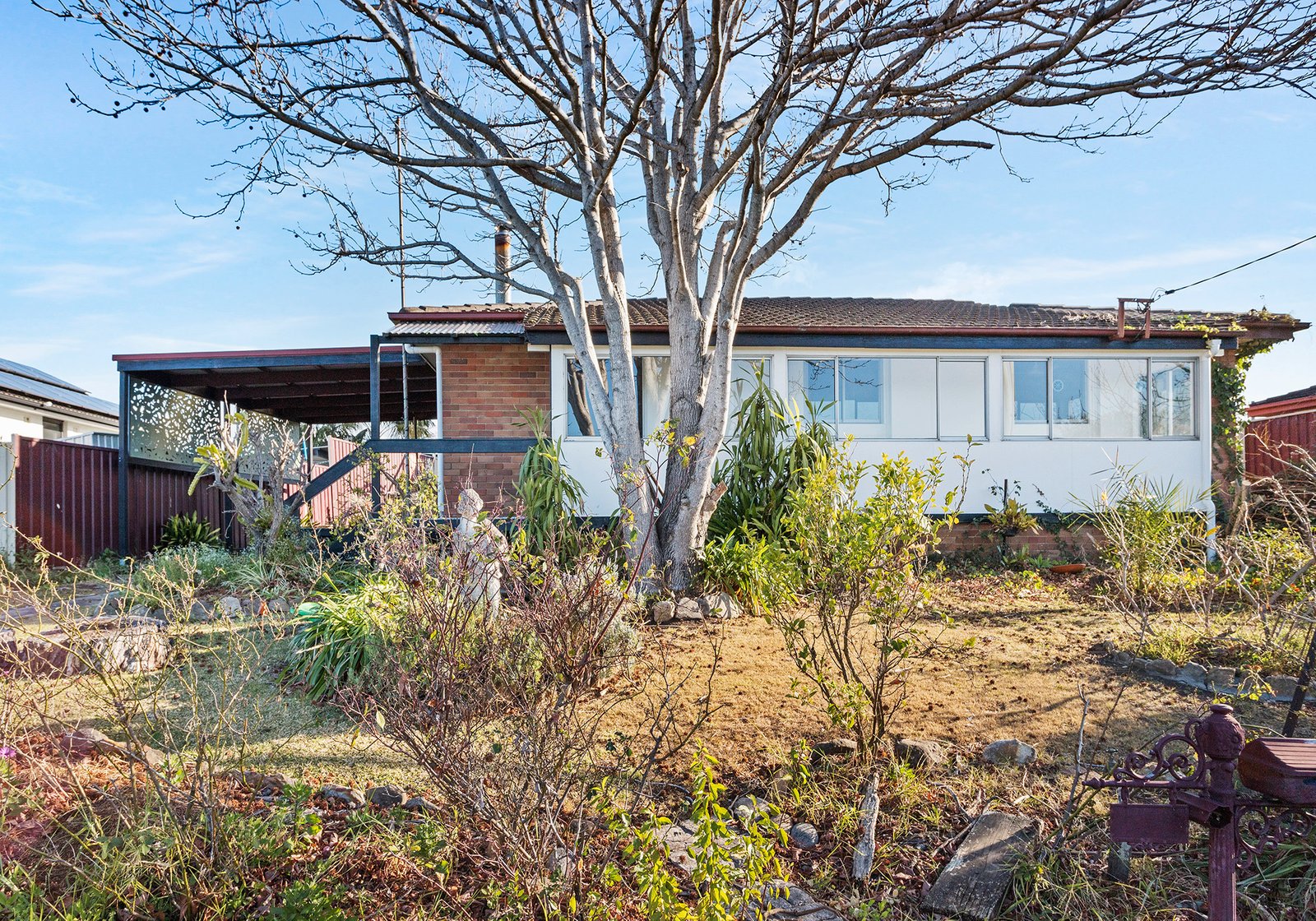 98 Lakeside Drive KANAHOOKA 7