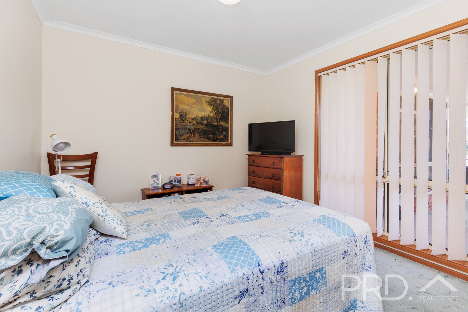 98 Lynch Street ADELONG 7