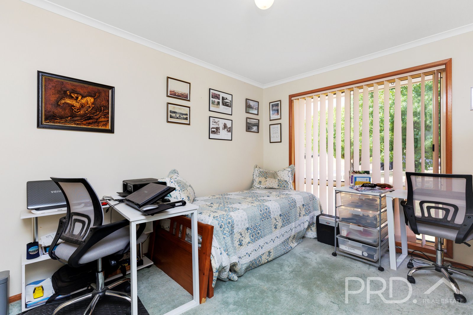 98 Lynch Street ADELONG 9