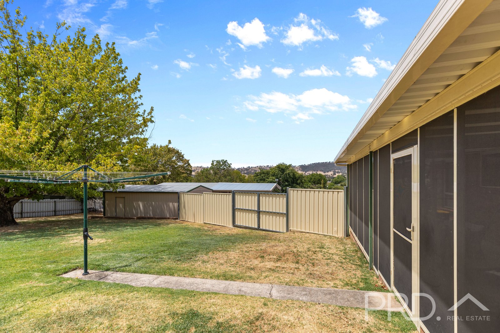 98 Lynch Street ADELONG 14