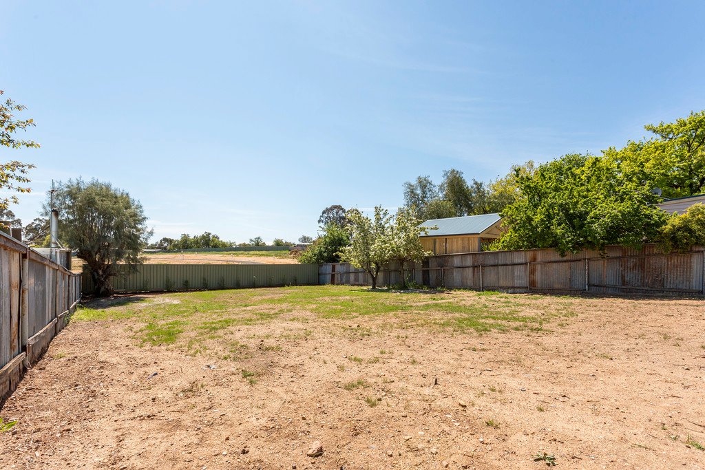 98 Marong Road BENDIGO 16