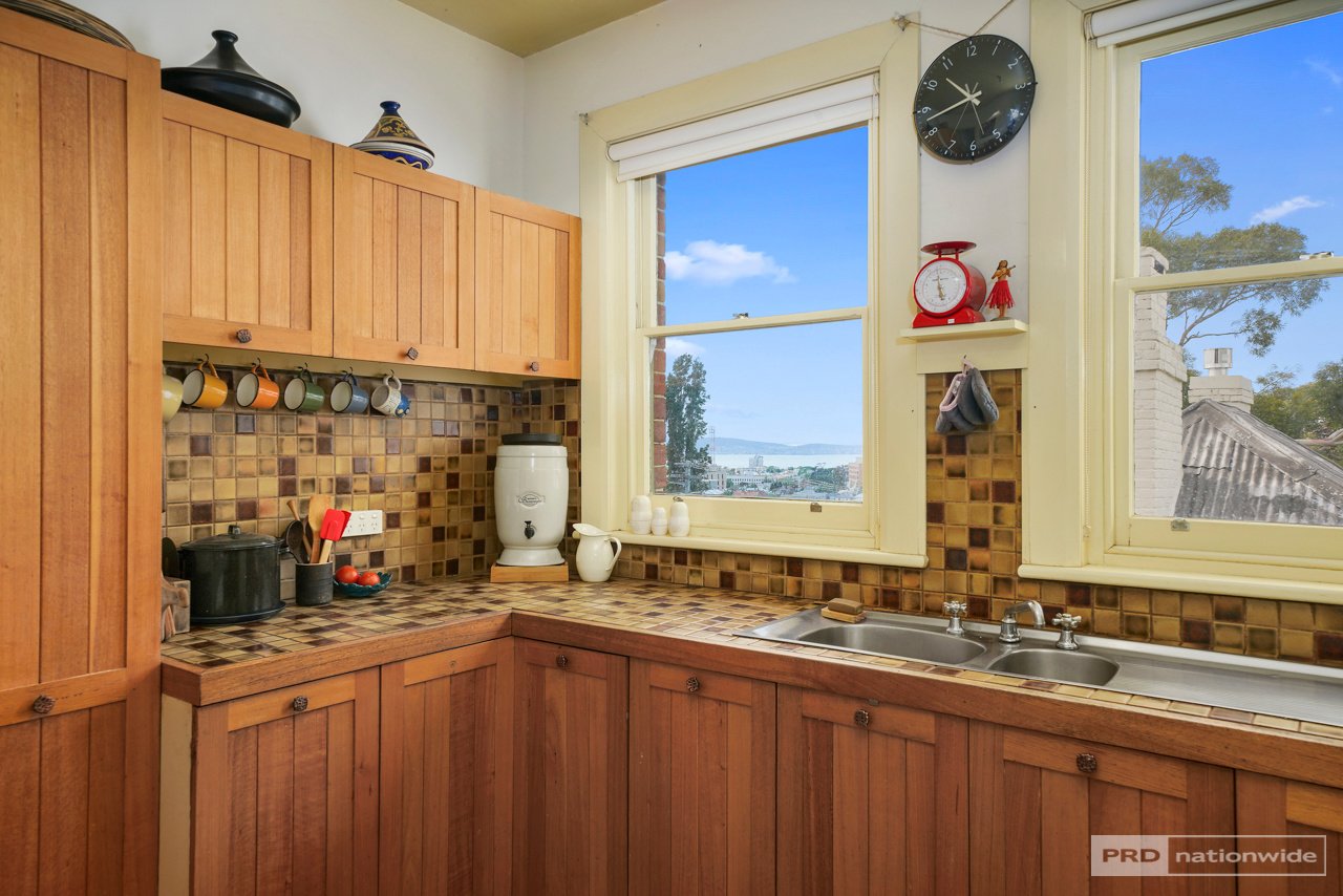 98 Molle Street WEST HOBART 12