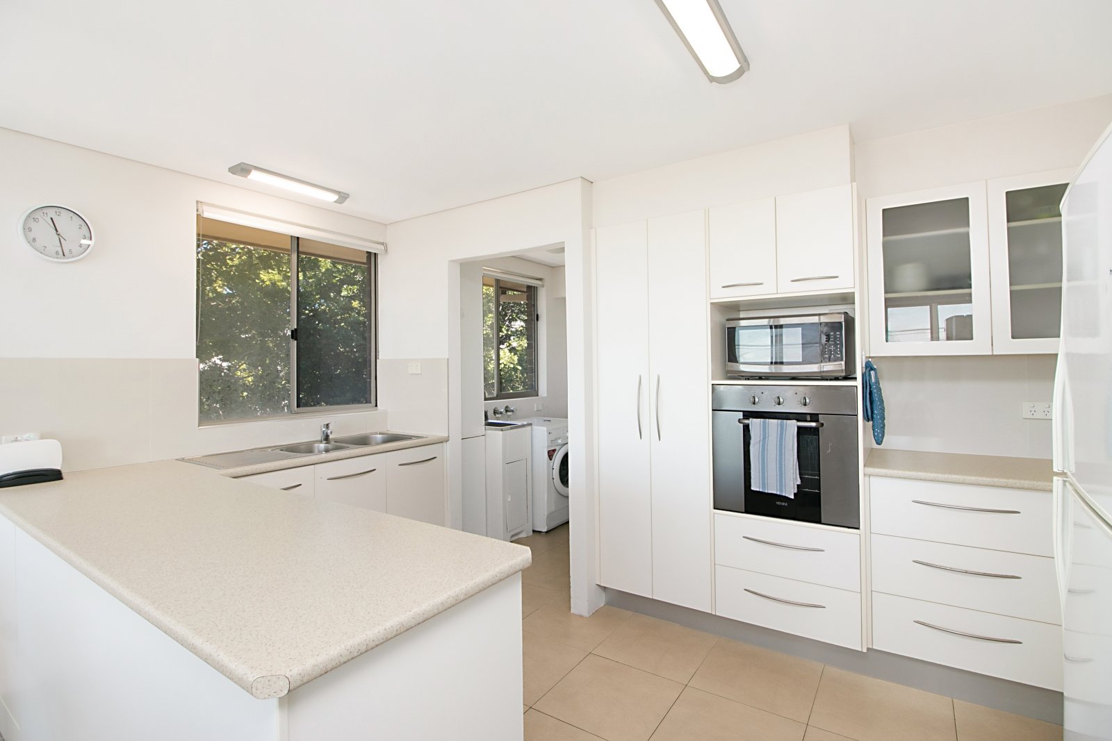 9/8 Musgrave Street COOLANGATTA 5