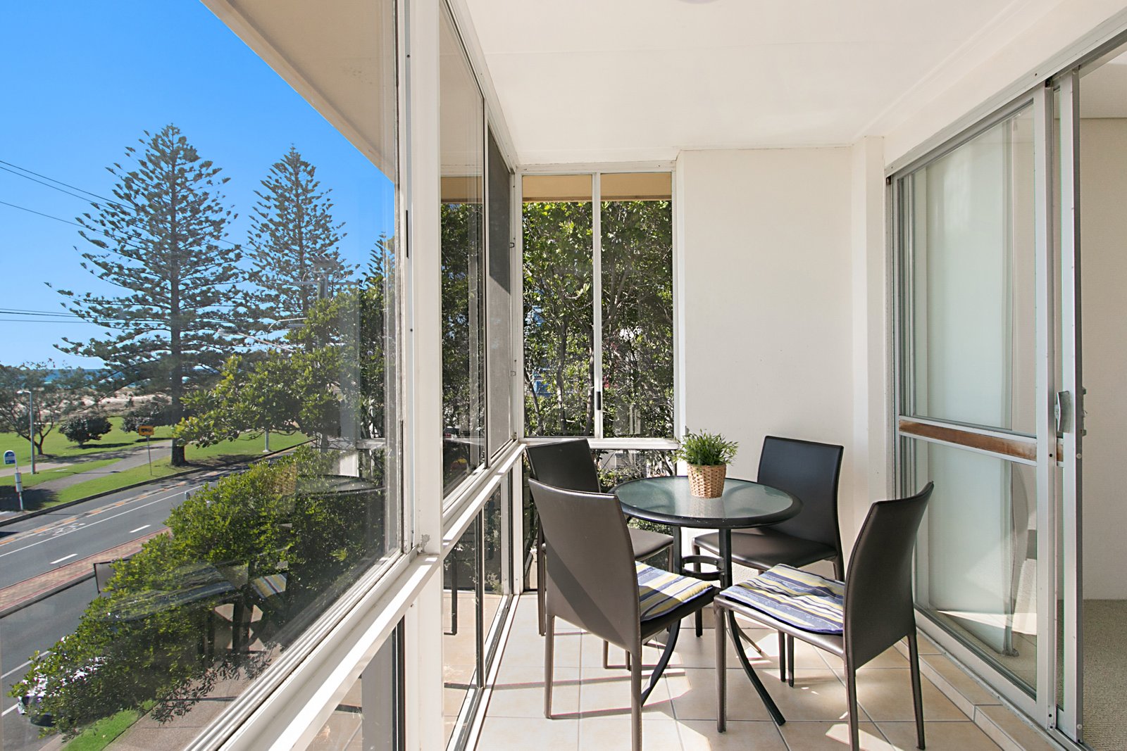 9/8 Musgrave Street COOLANGATTA 2