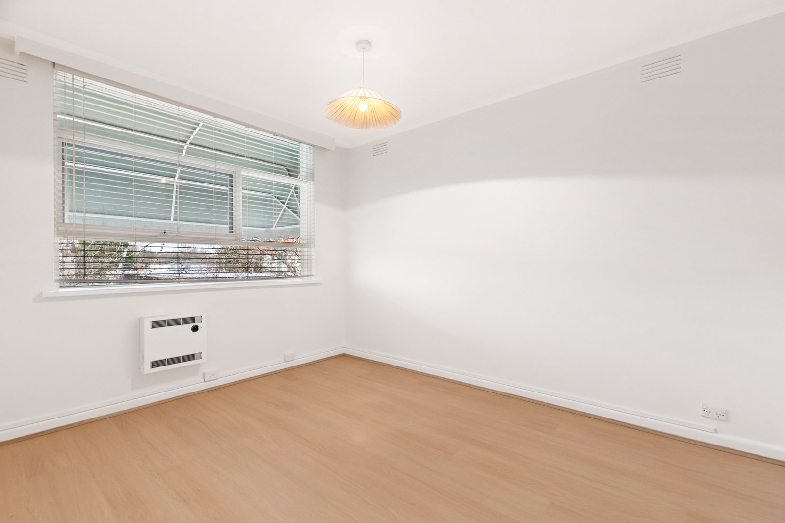 Real Estate and Property in 9/8 Pine Avenue, Elwood, VIC