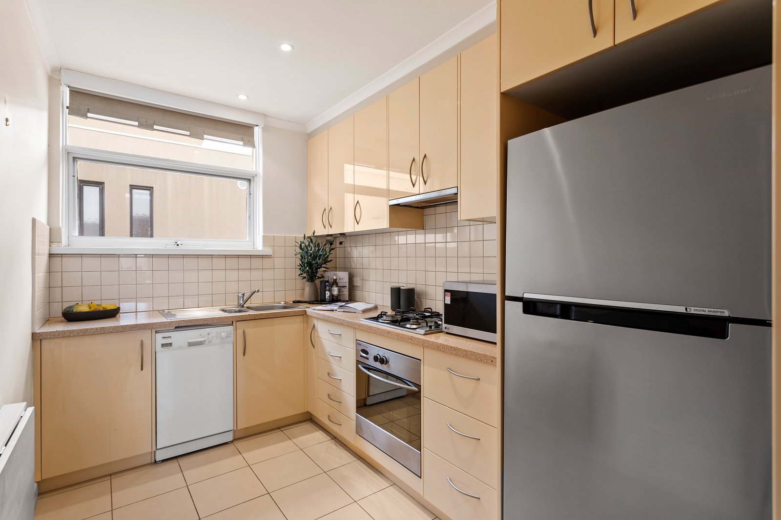 Real Estate and Property in 9/8 Pine Avenue, Elwood, VIC