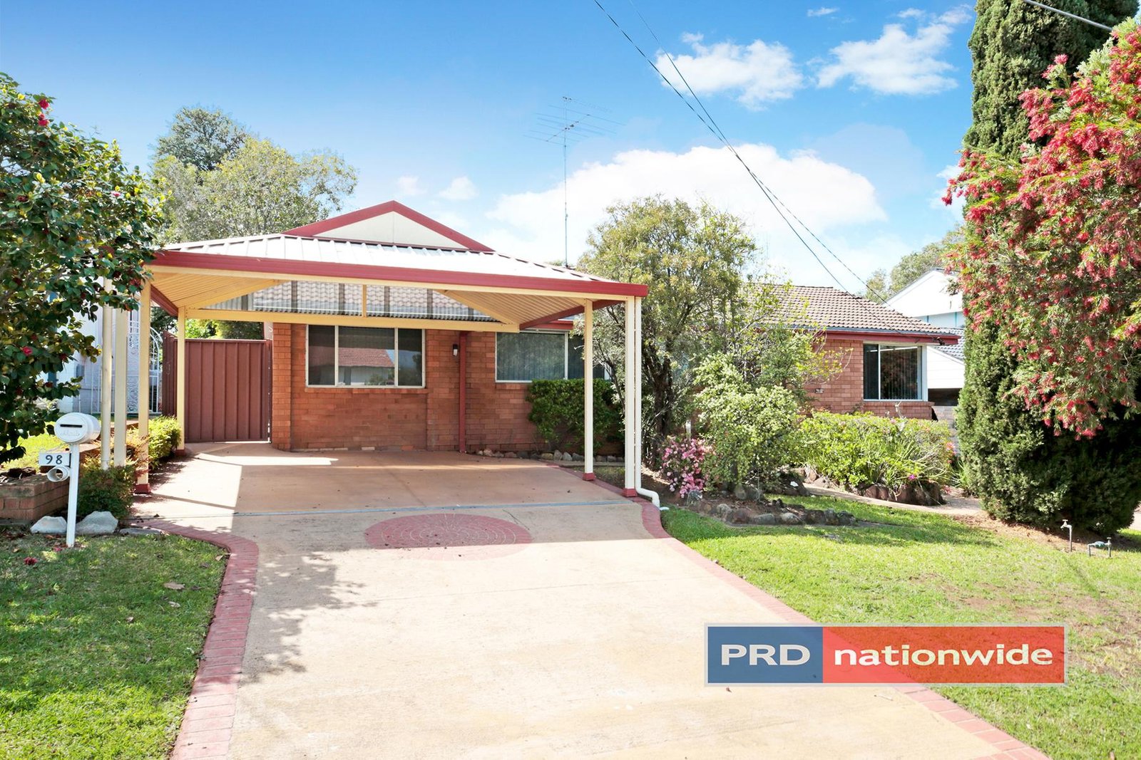 98 Racecourse Road SOUTH PENRITH 12