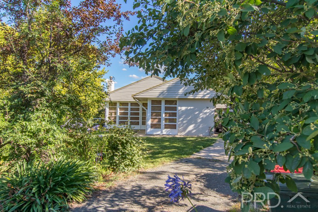 98 Richmond St  TUMUT 2