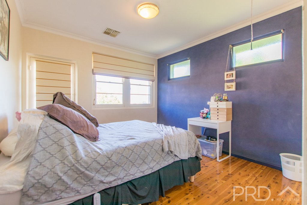 98 Richmond St  TUMUT 8