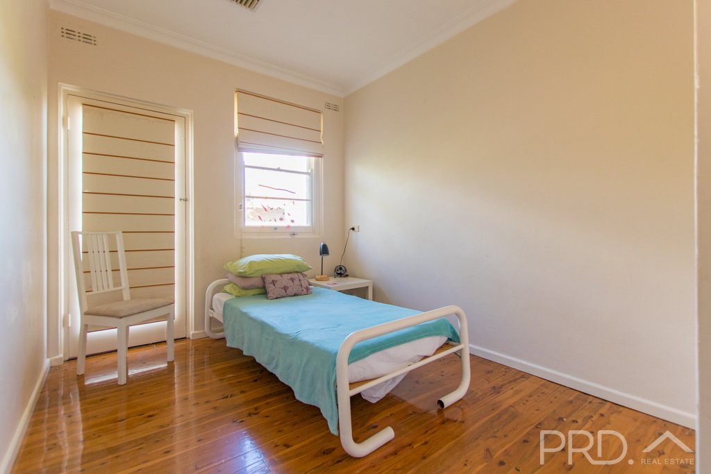 98 Richmond St  TUMUT 9