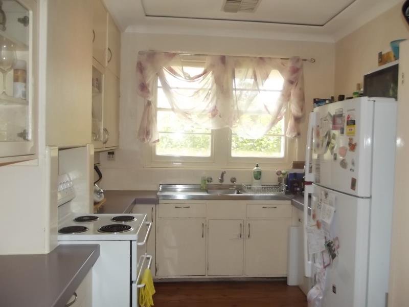 98 Richmond Street TUMUT 4