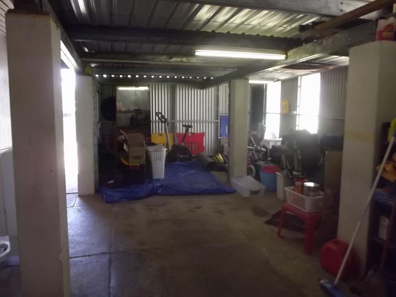 98 Richmond Street TUMUT 9