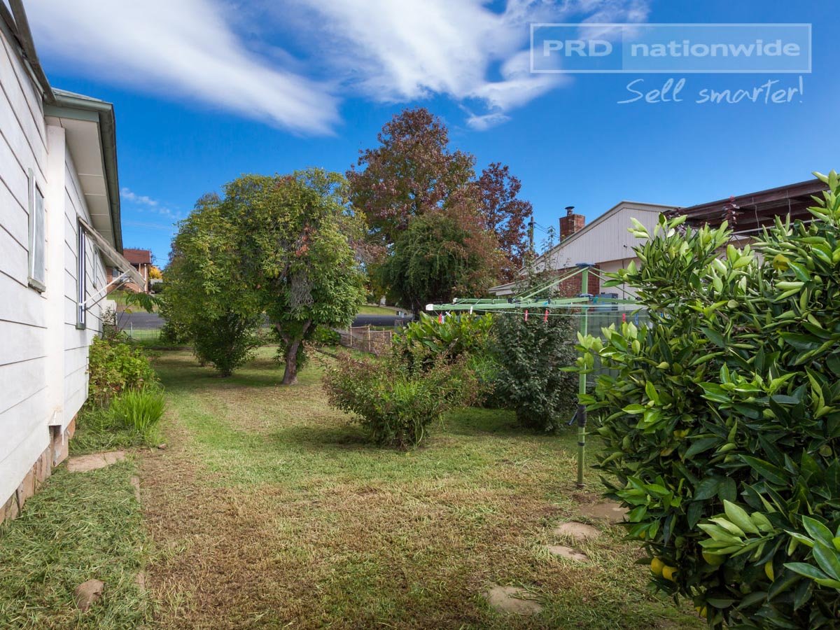 98 Russell Street TUMUT 5