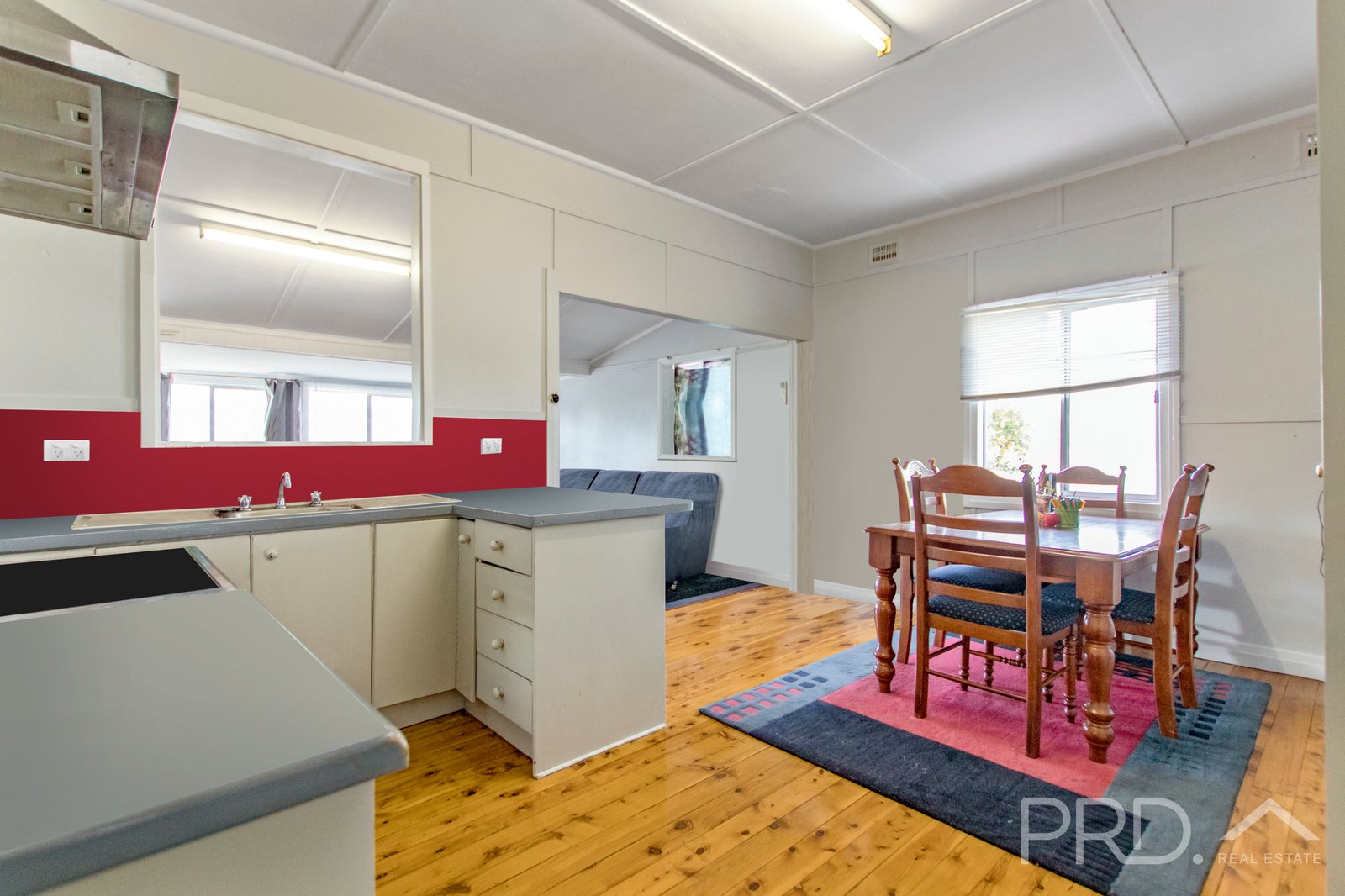 98 Russell Street TUMUT 2