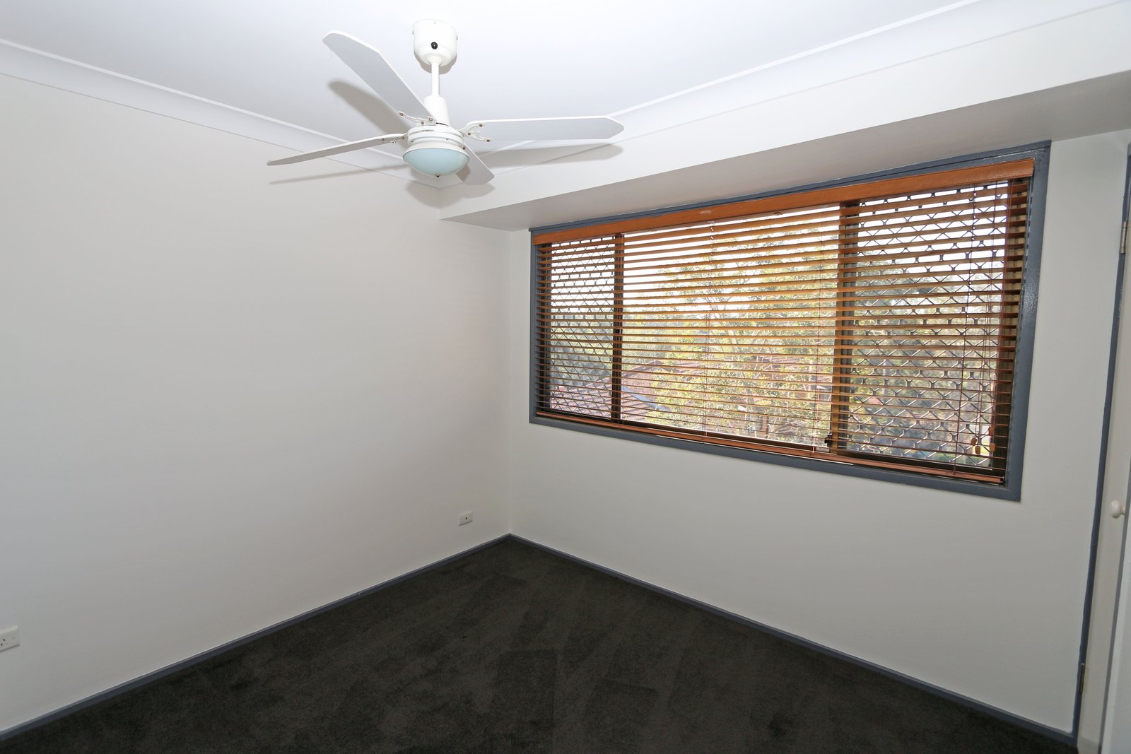 9/8 Sara Street ASHMORE 9