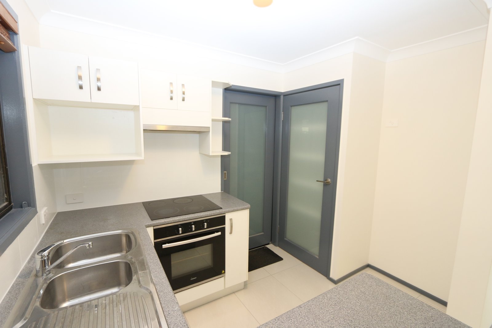 9/8 Sara Street ASHMORE 7
