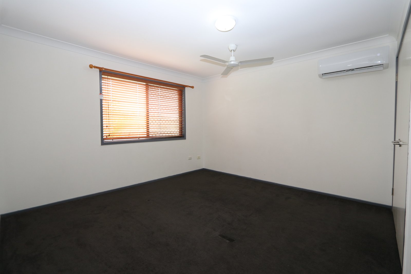 9/8 Sara Street ASHMORE 7