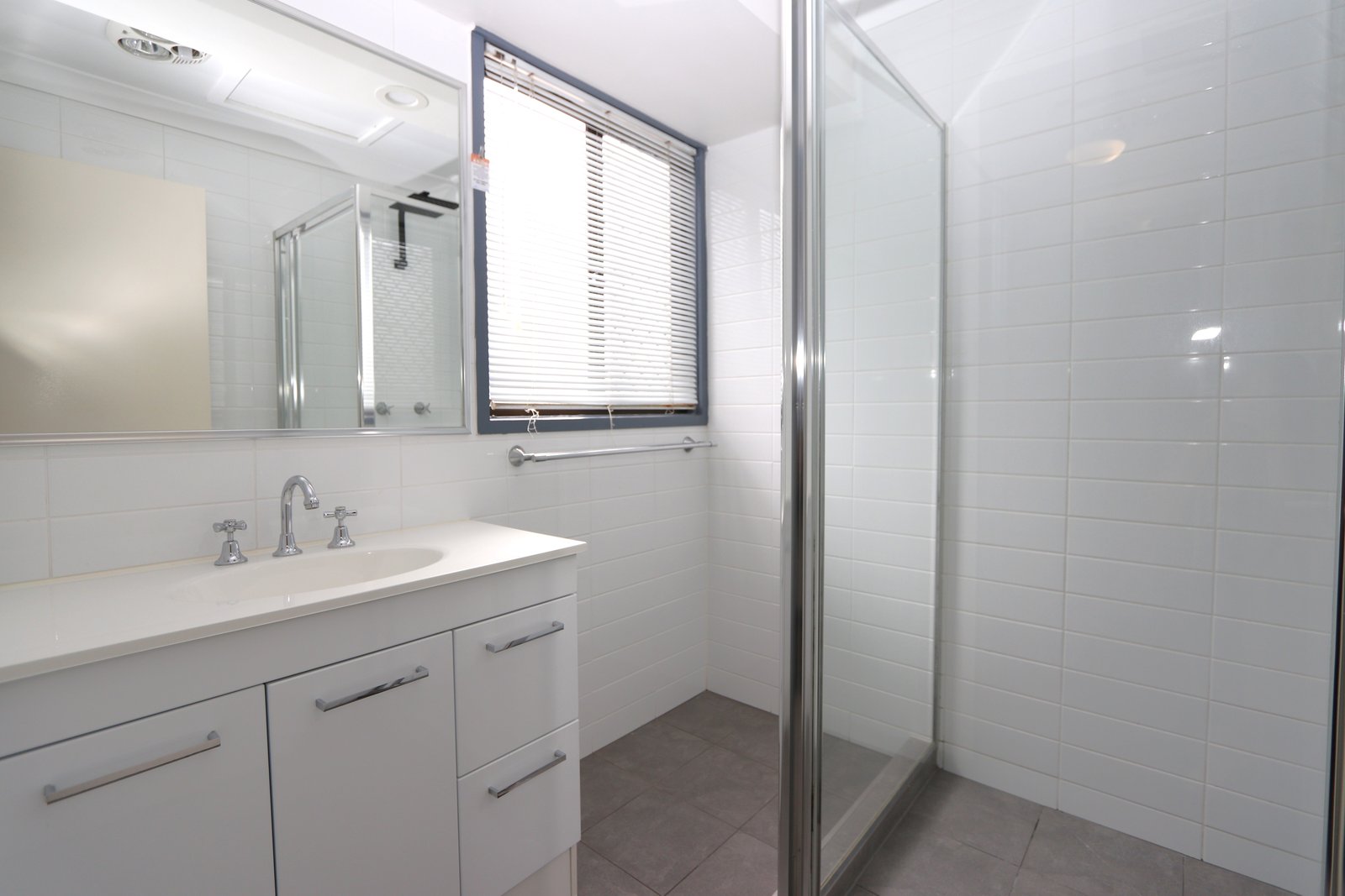 9/8 Sara Street ASHMORE 9