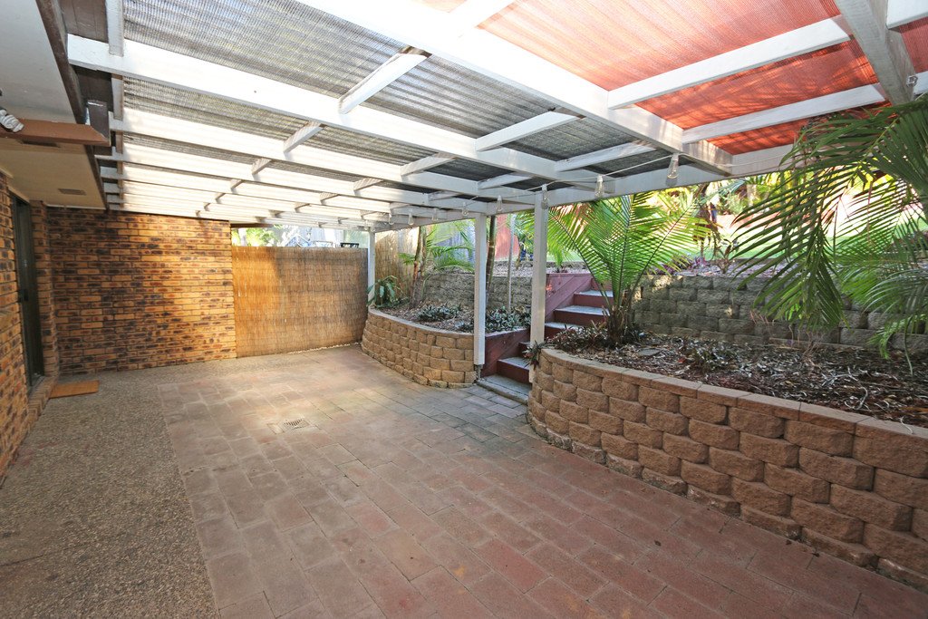 9/8 Sara Street ASHMORE 1