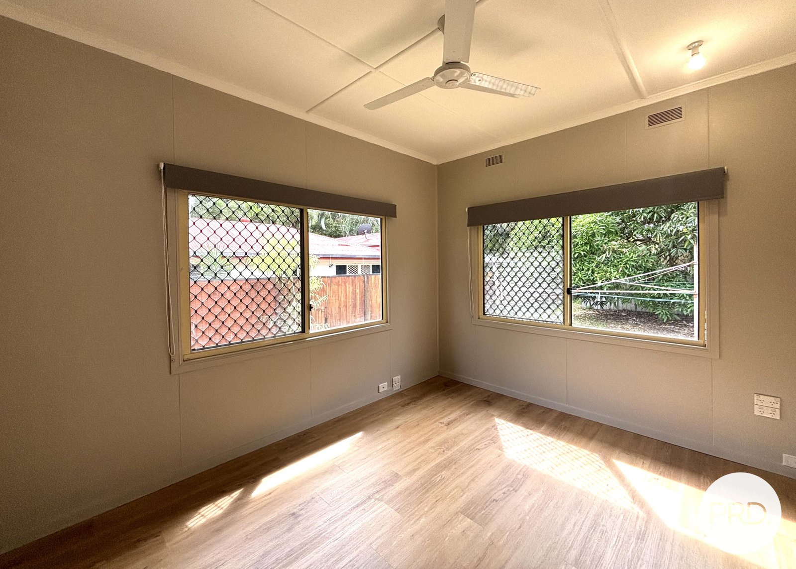 98 Shoal Point Road BUCASIA 4