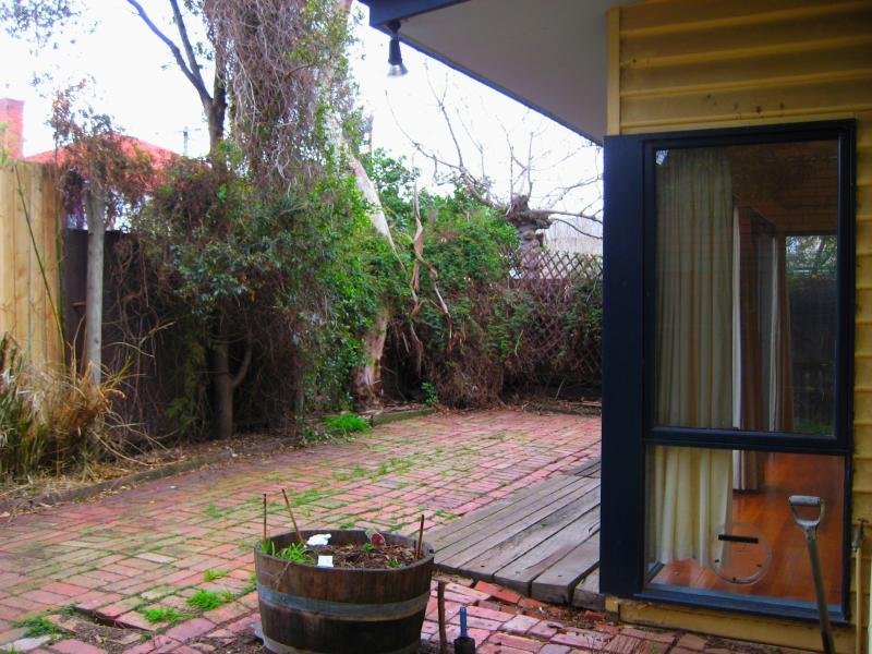 Gallery: 98 Tarrengower Street