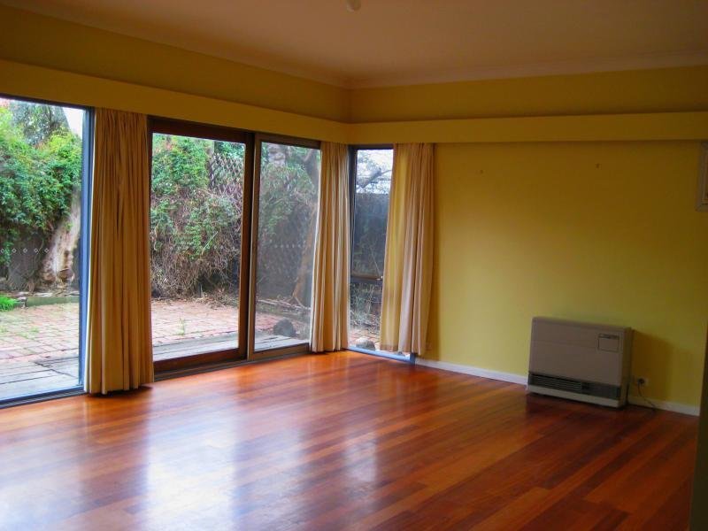 Gallery: 98 Tarrengower Street