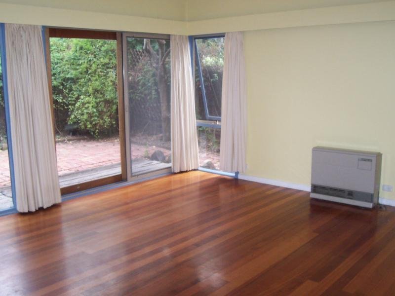 Gallery: 98 Tarrengower Street
