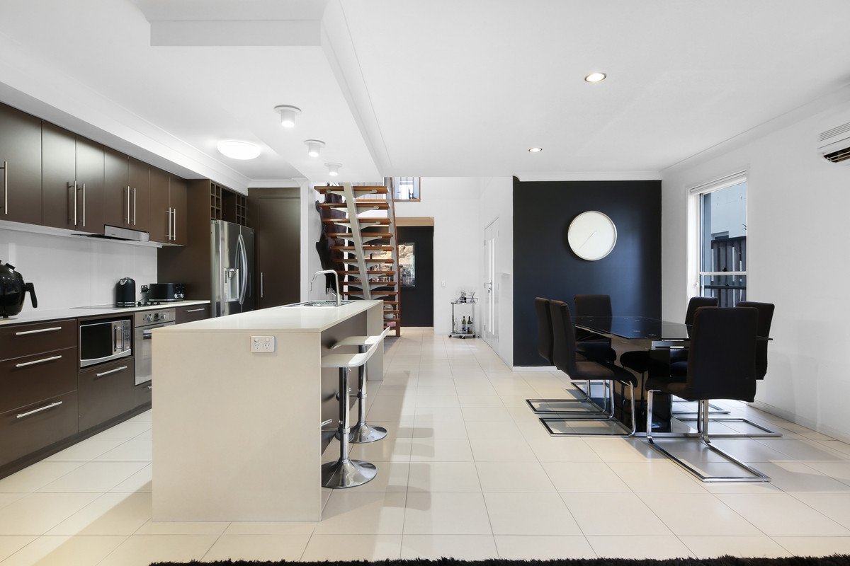 98 Verona Circuit Burleigh Waters 8