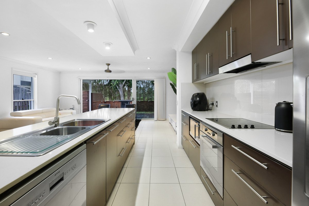 98 Verona Circuit Burleigh Waters 10