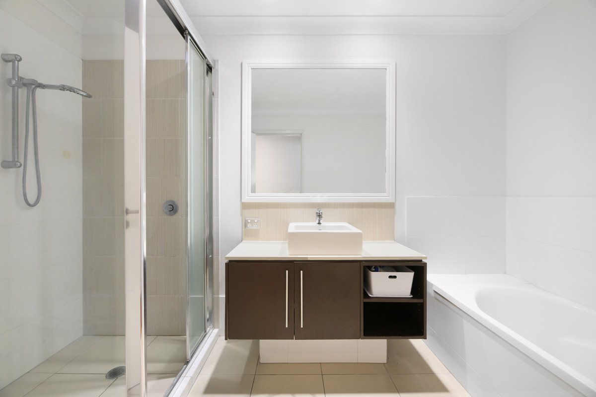 98 Verona Circuit Burleigh Waters 16