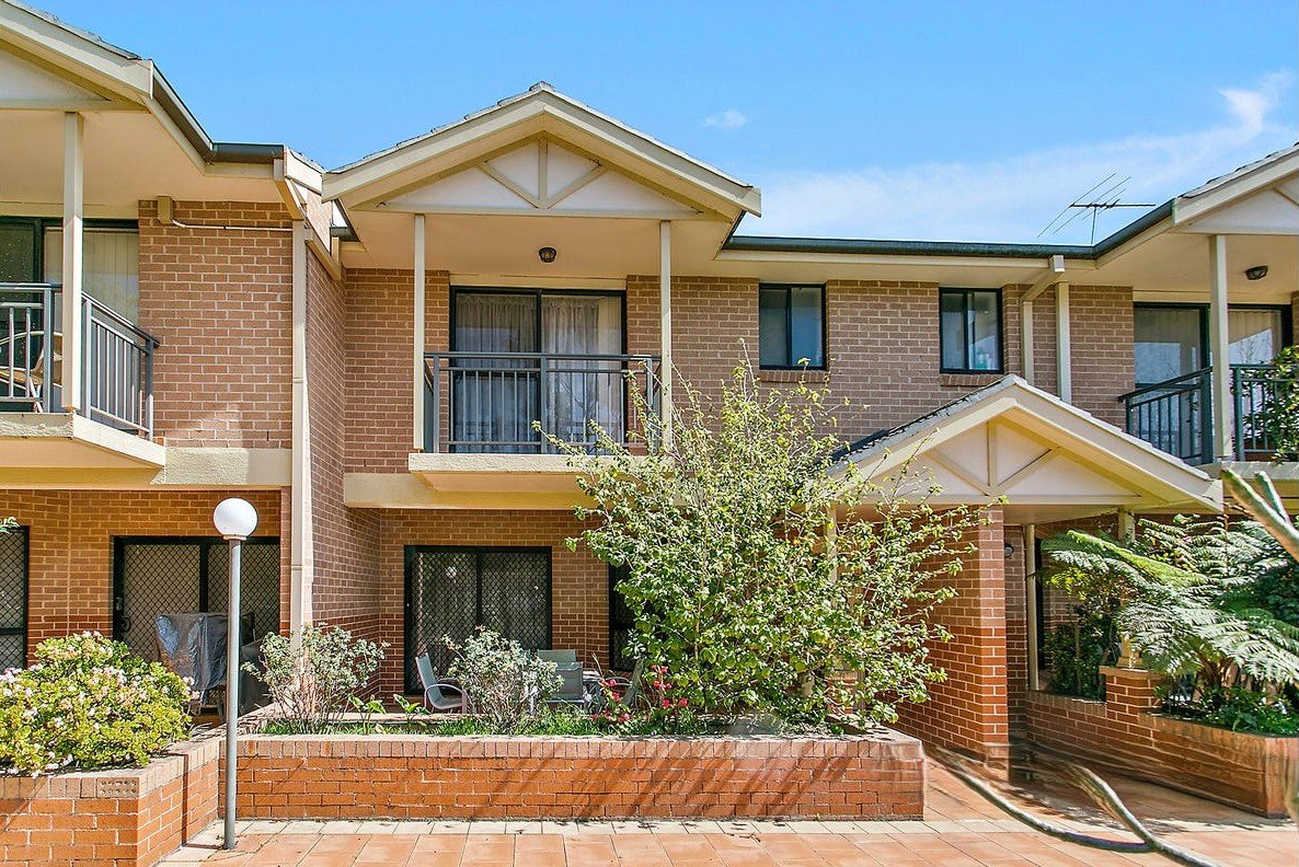 9/8 Warumbui Avenue MIRANDA 1