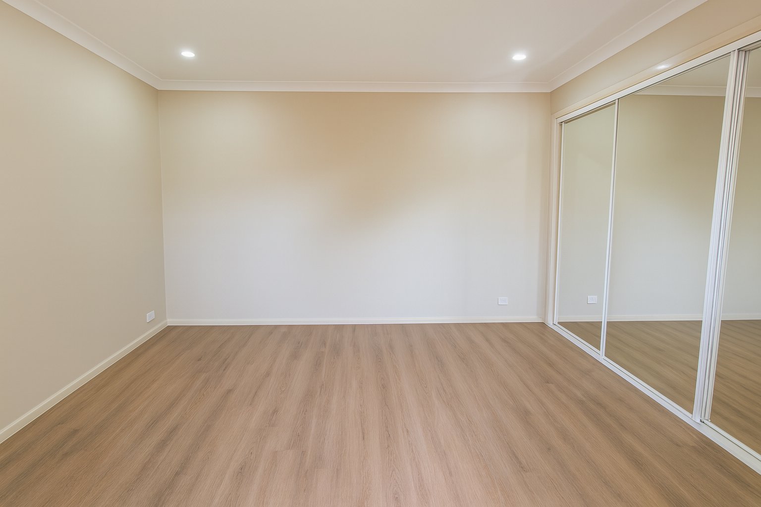 98 Webster Road LURNEA 6