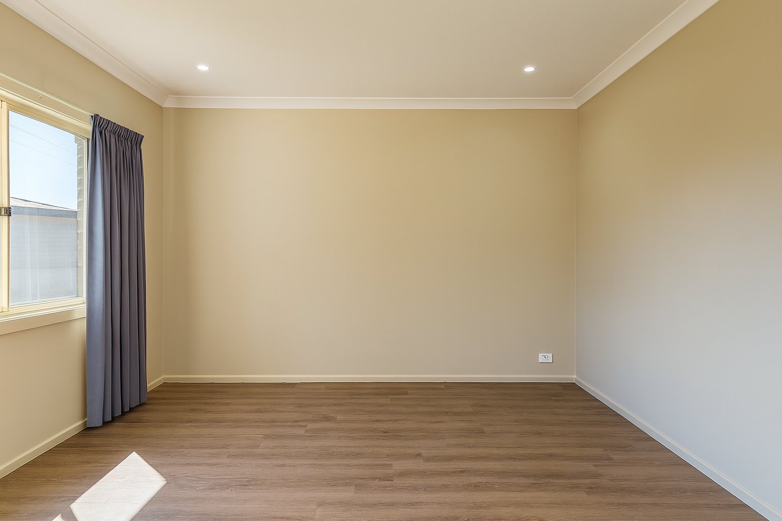 98 Webster Road LURNEA 7