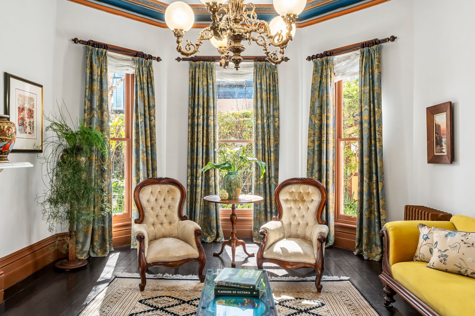 Gallery: 98 Wellington Street
