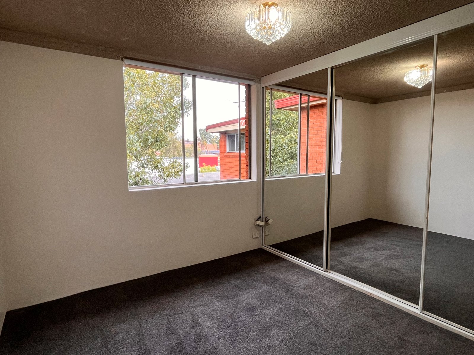 9/828 Canterbury Road ROSELANDS 4