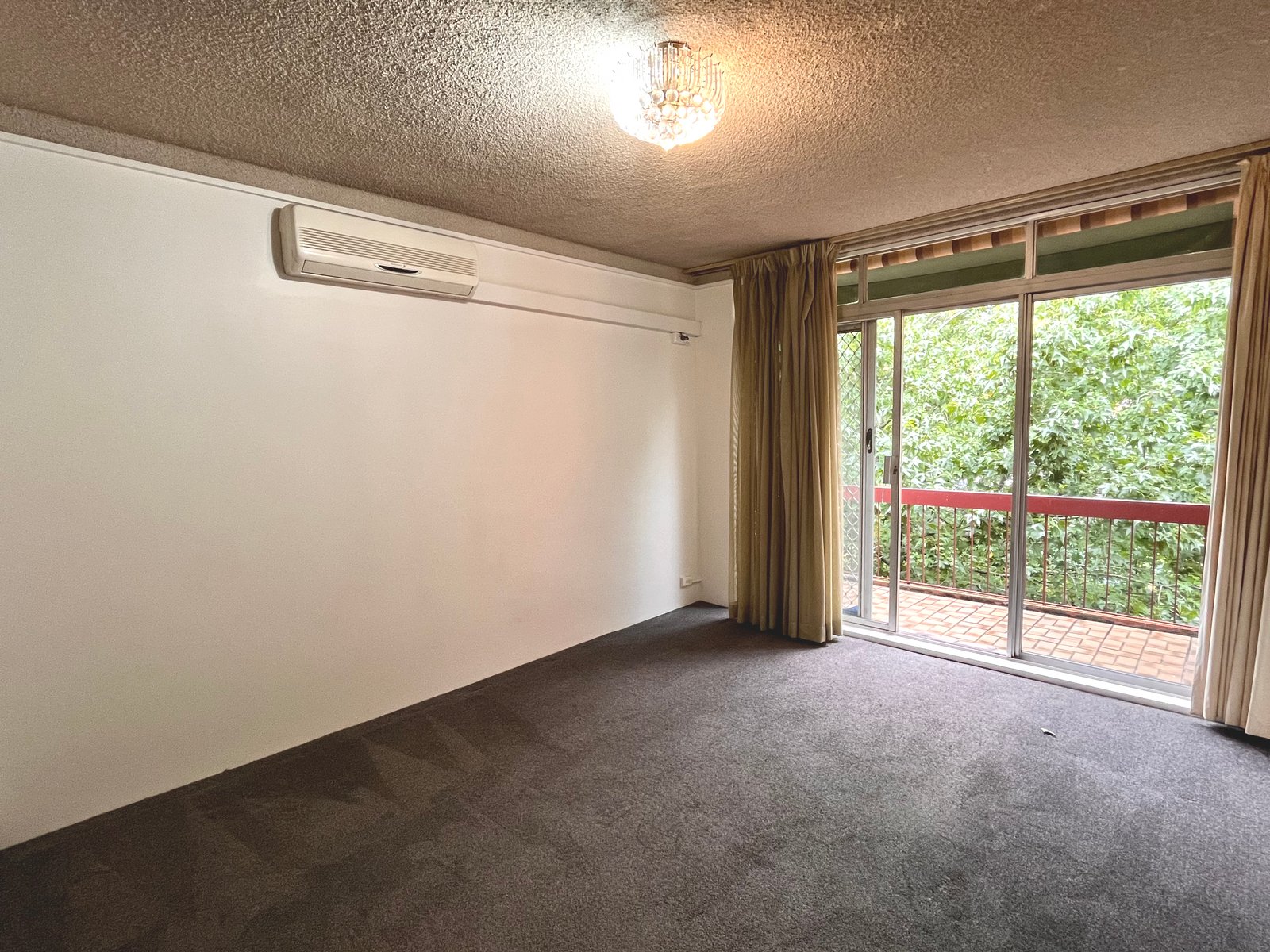 9/828 Canterbury Road ROSELANDS 1