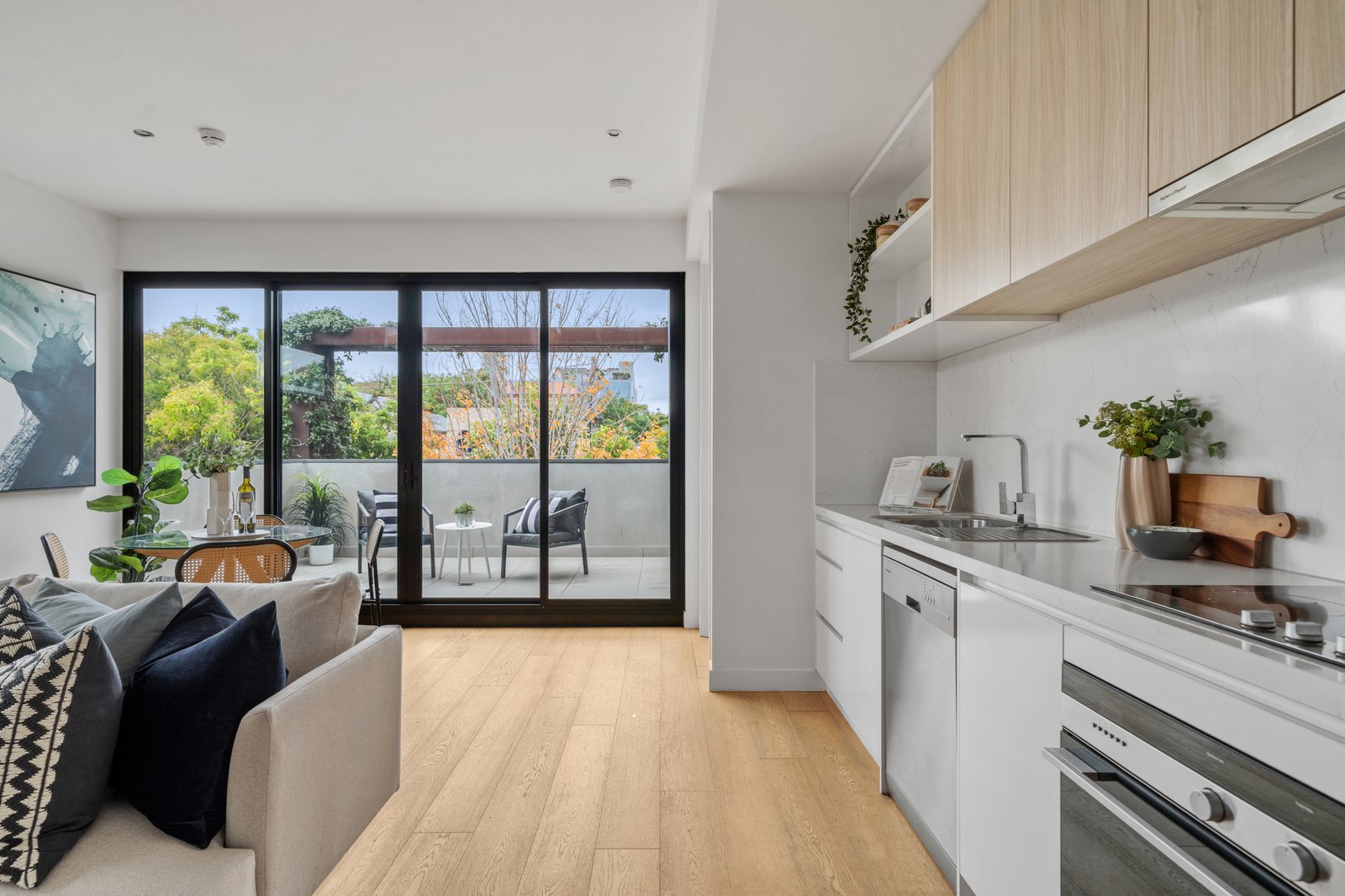 Gallery: 9/83 Asling Street