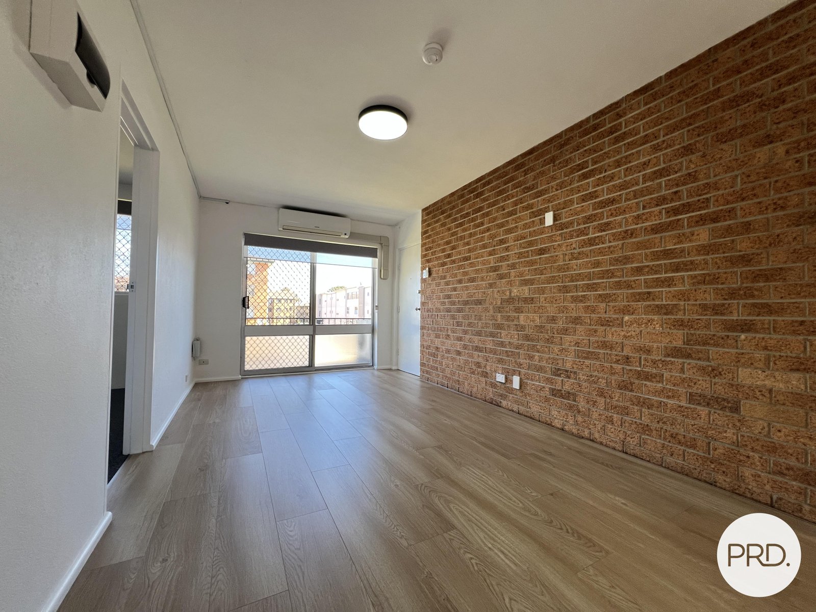 9/85 Derrima Road CRESTWOOD 3