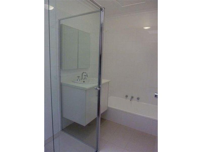 Gallery: 9/86-88 Collins Street