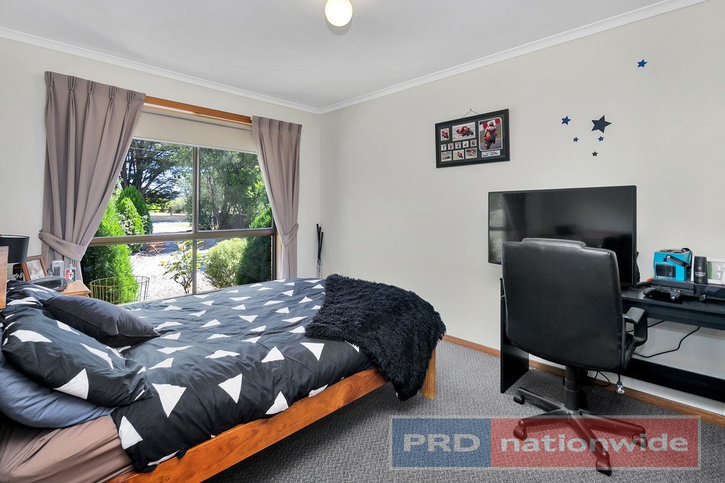 986 Smythesdale - Snake Valley Road SNAKE VALLEY 10